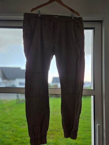 Pantalon beige foncé