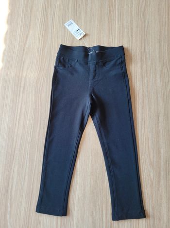 Pantalon 4-5 ans neuf