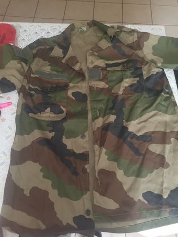 Chemise militaire