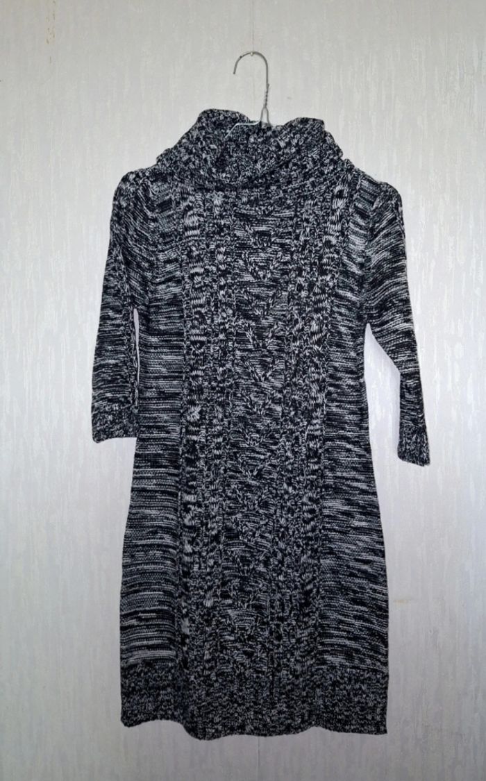 Robe S