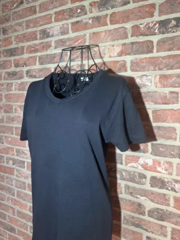 T-shirt noir col V Taille M / 38