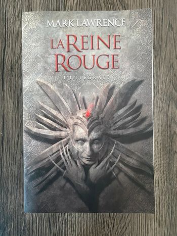 Livre «  La reine rouge » l’intégrale de Mark Lawrence
