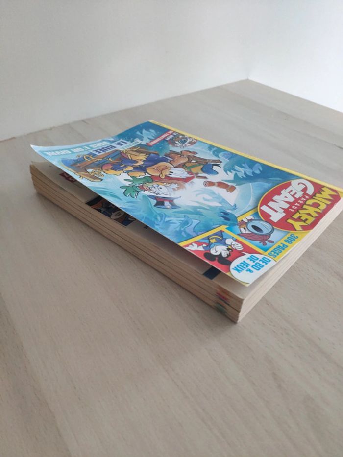 Livre bd Mickey parade géant 374 défi fantomius - photo numéro 4