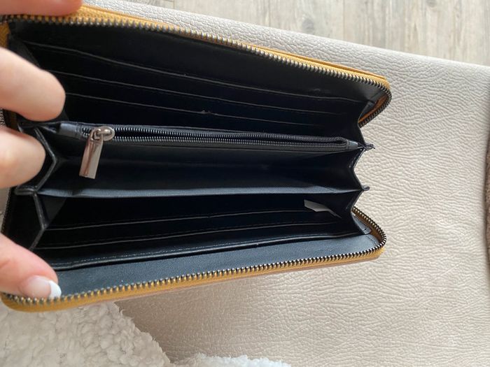 Portefeuille - photo numéro 3