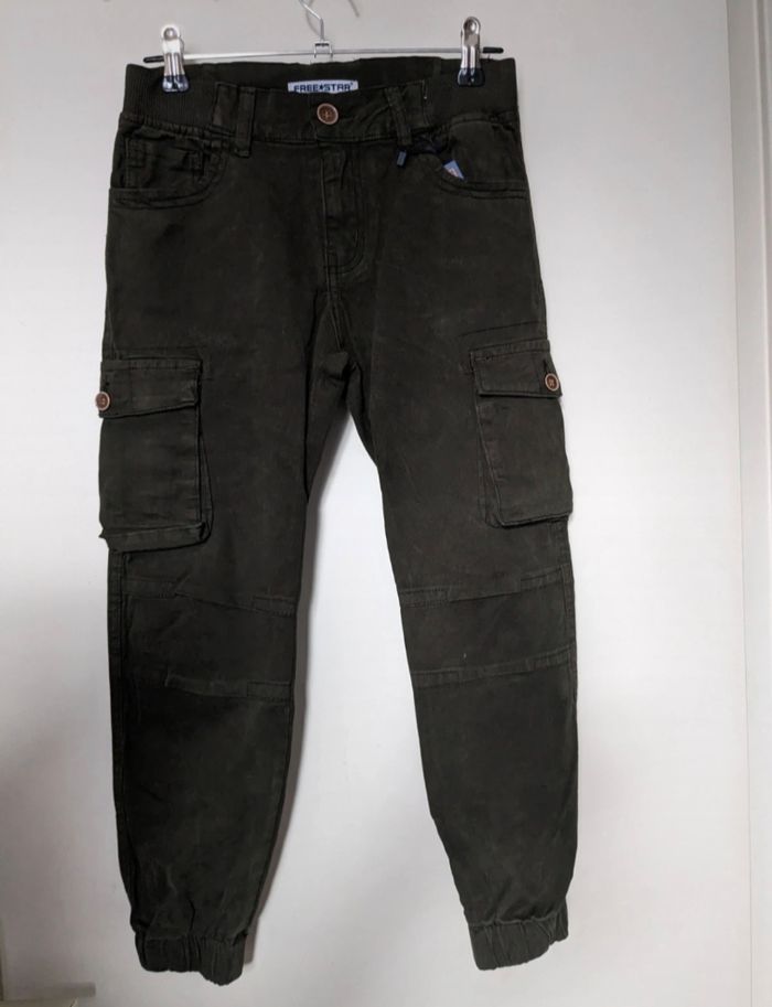Cargo kaki