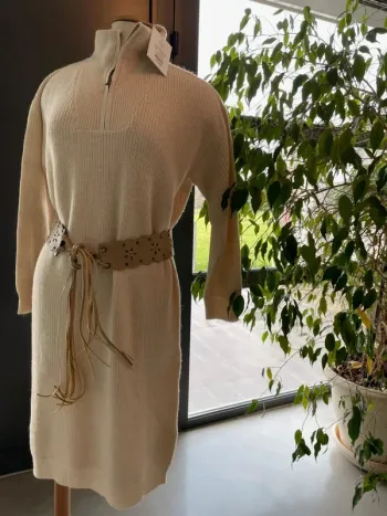 Robe pull beige incroyable