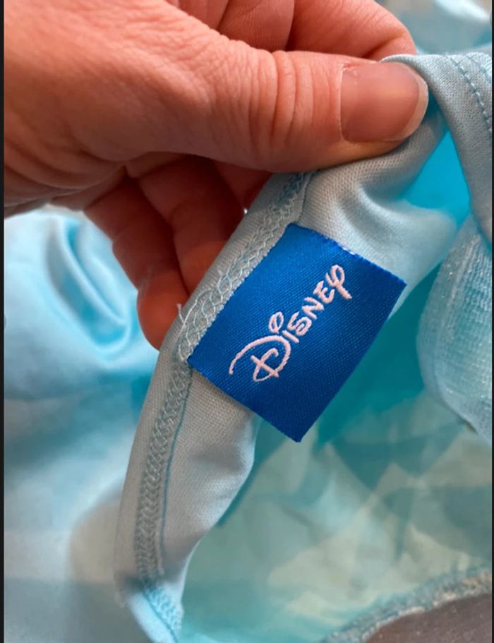 Déguisement La Reine des Neige 7/8 ans - photo numéro 3