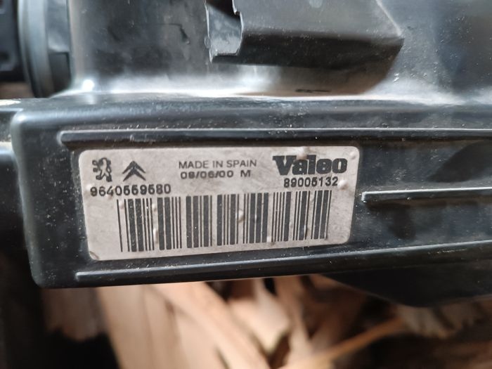 🔧 Phares Peugeot 206 – bon état - photo numéro 8