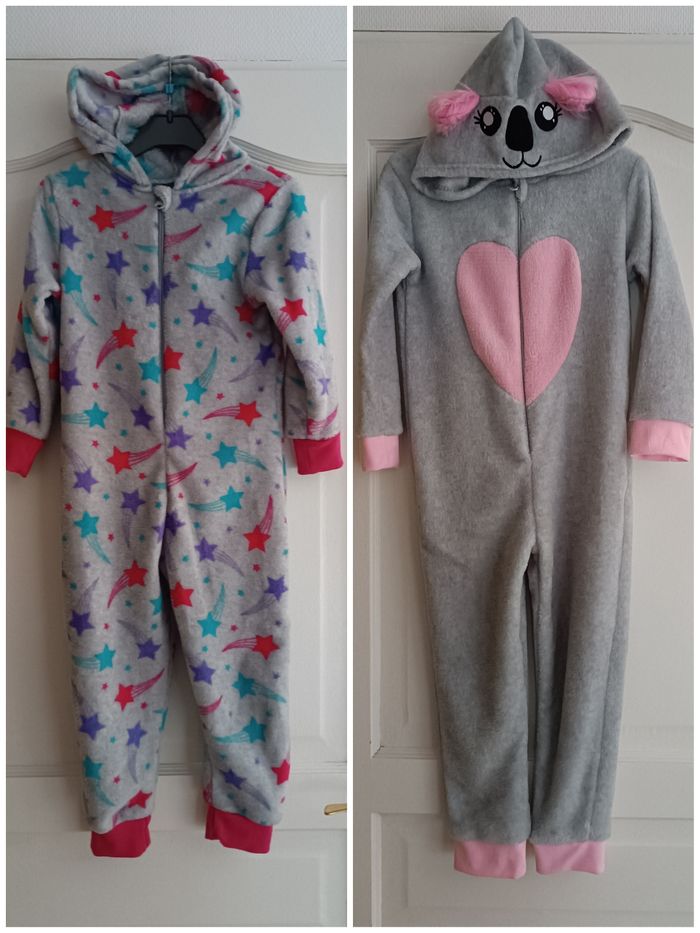 Lot 2 combinaisons 5/6 ans