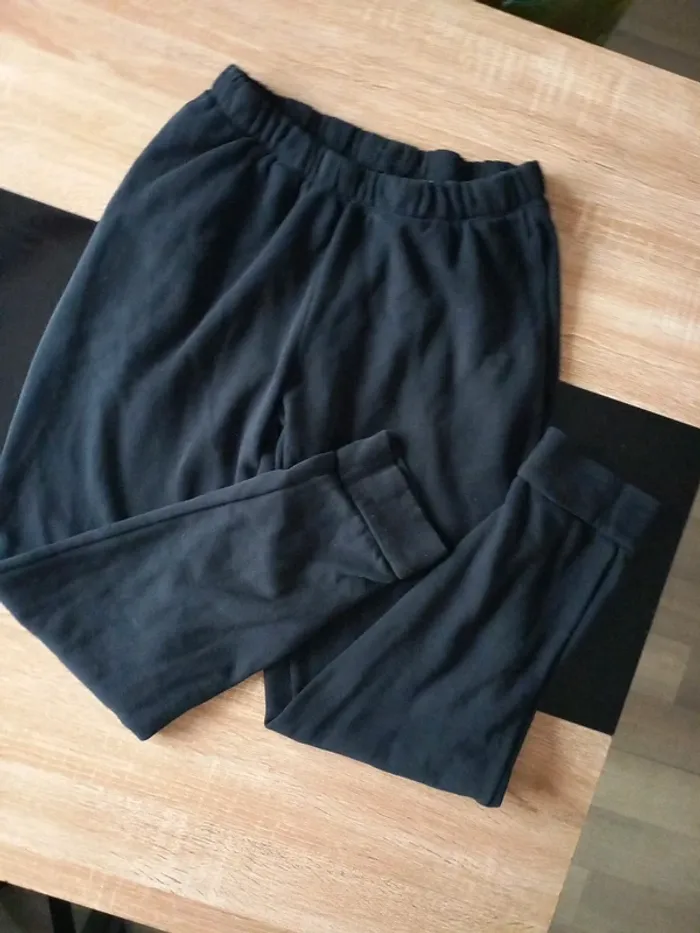 Jogging noir T38