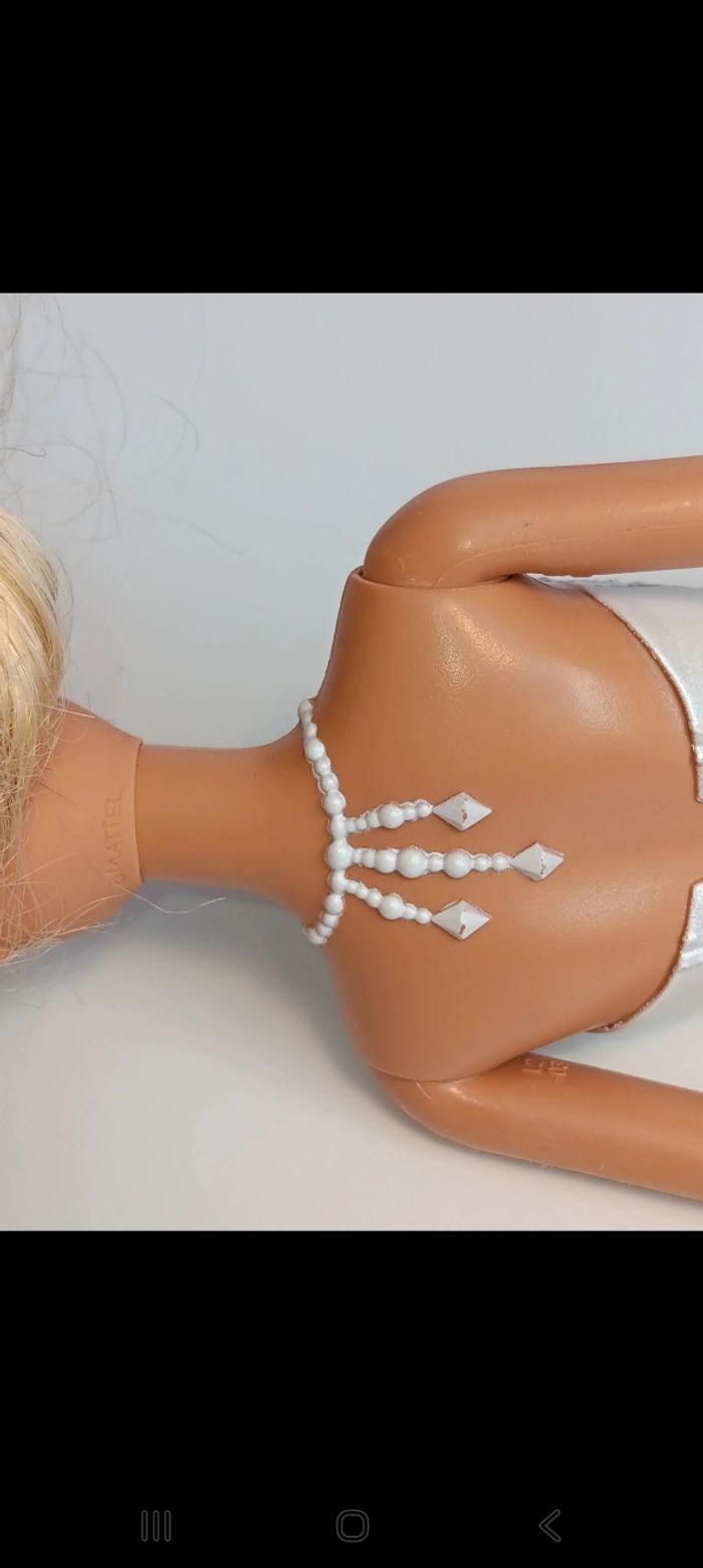 Poupée mattel Barbie Fashion Meets Fairytale Series x9439
Poupée et ensemble compris - photo numéro 7