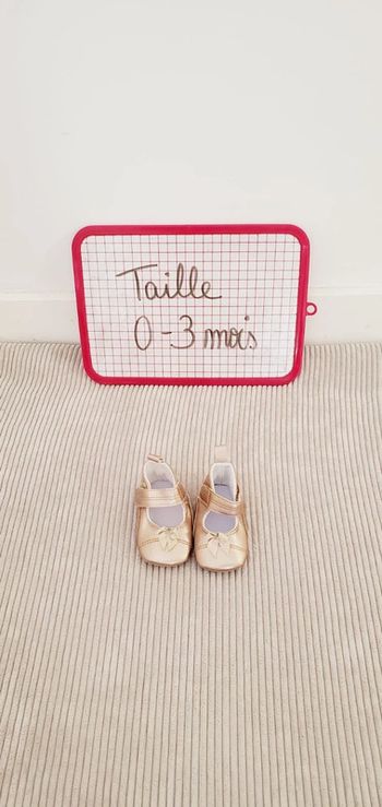 Paire de chaussures petites ballerines bébé fille rose gold brillantes pour les fêtes 0 à 3 mois