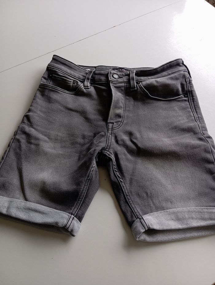 Bermudas Jack Jones taille S - photo numéro 1