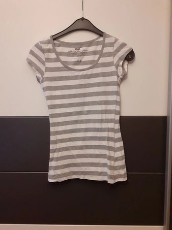 T-shirt taille 34
