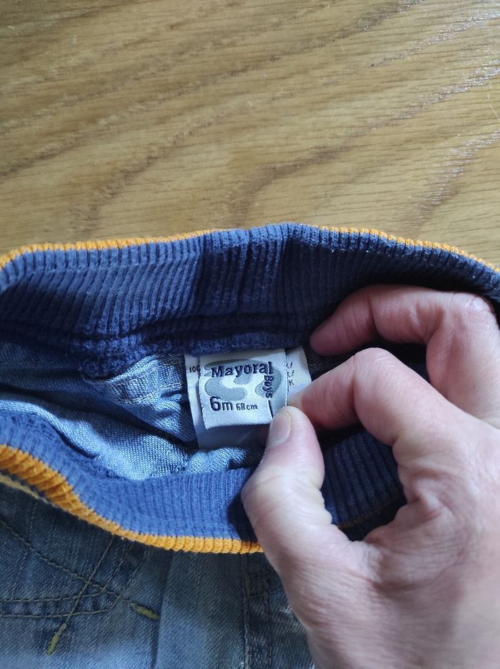 Lot de 3 pantalons et 1 salopette garçon 6 mois - photo numéro 4