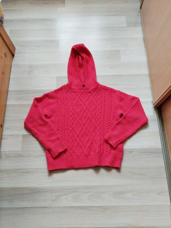 Pull tricot à capuche