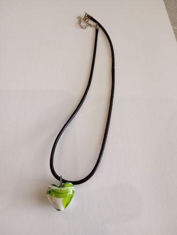 Collier coeur vert
