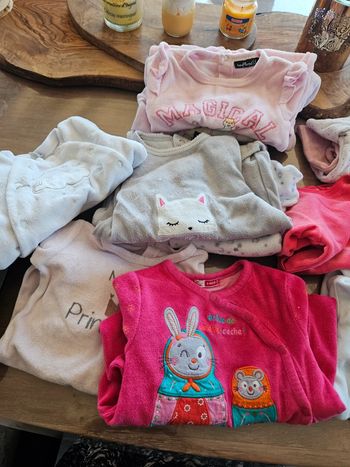 Lot de 15 pyjamas