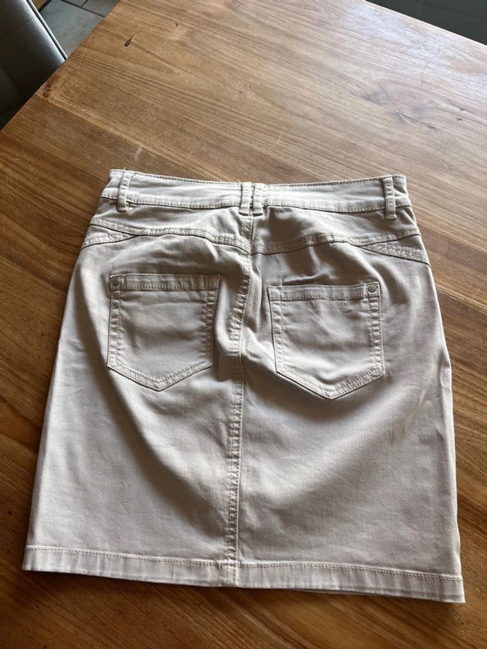 Jupe droite camaïeu beige - photo numéro 3