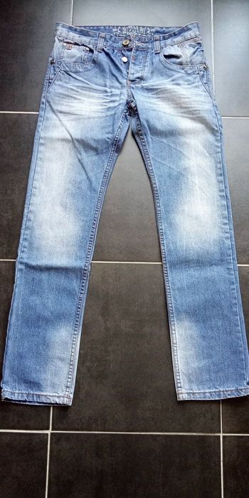 Jean homme rivaldi 30 très bon état 