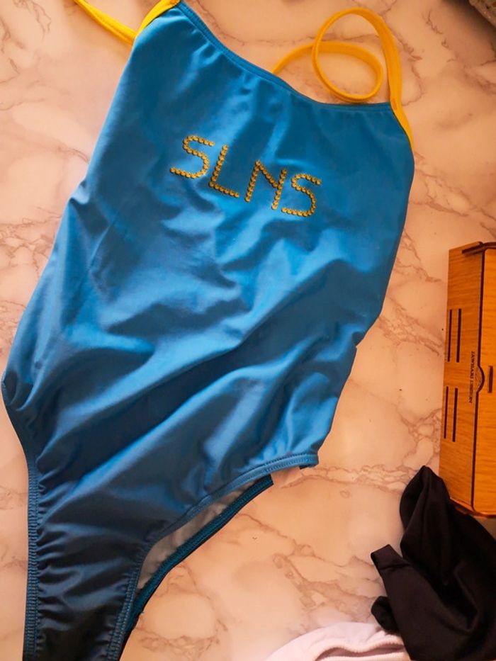 Maillot fille 10 à 12 ans