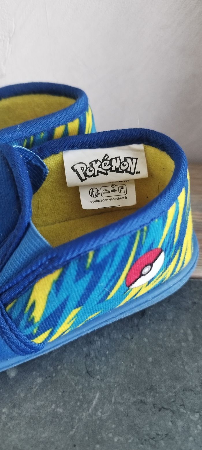 Chausson pokemon/pikachu - photo numéro 3