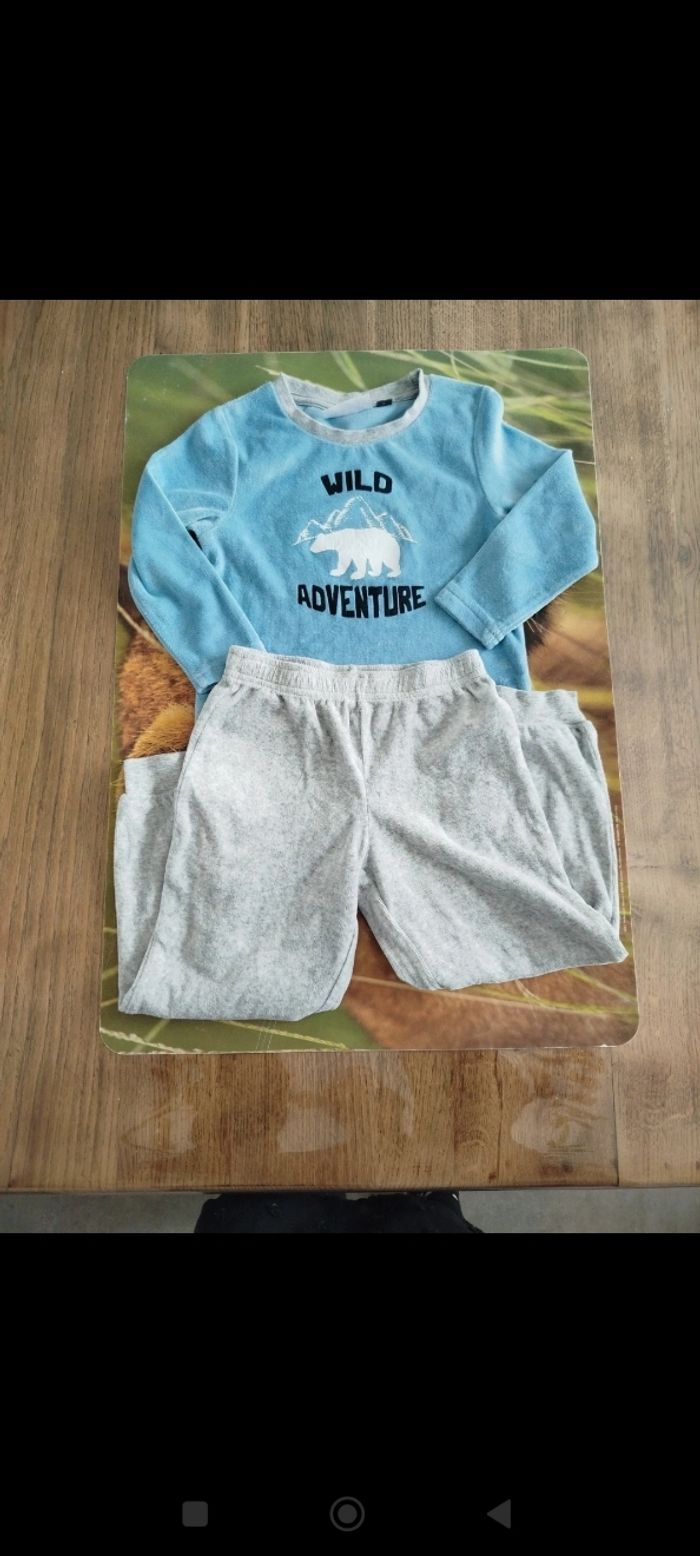 Pyjama 3 ans neuf
