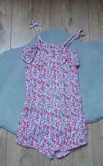 Combishort "la halle" blanche à motif fleuri fluo 6 ans neuve jamais portée