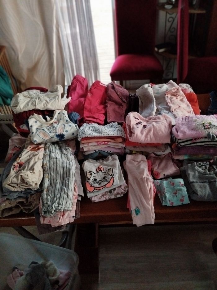 Lots 6 mois fille