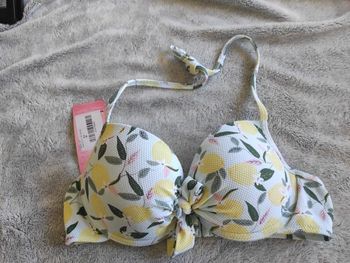 Haut de maillot de bain taille 38