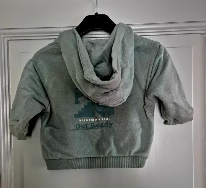 Sweat à capuche 12mois 80cm - photo numéro 2