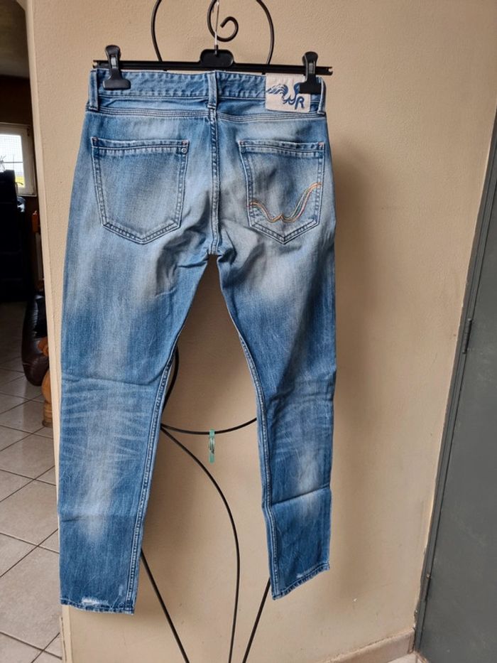 Jeans à trous - photo numéro 4