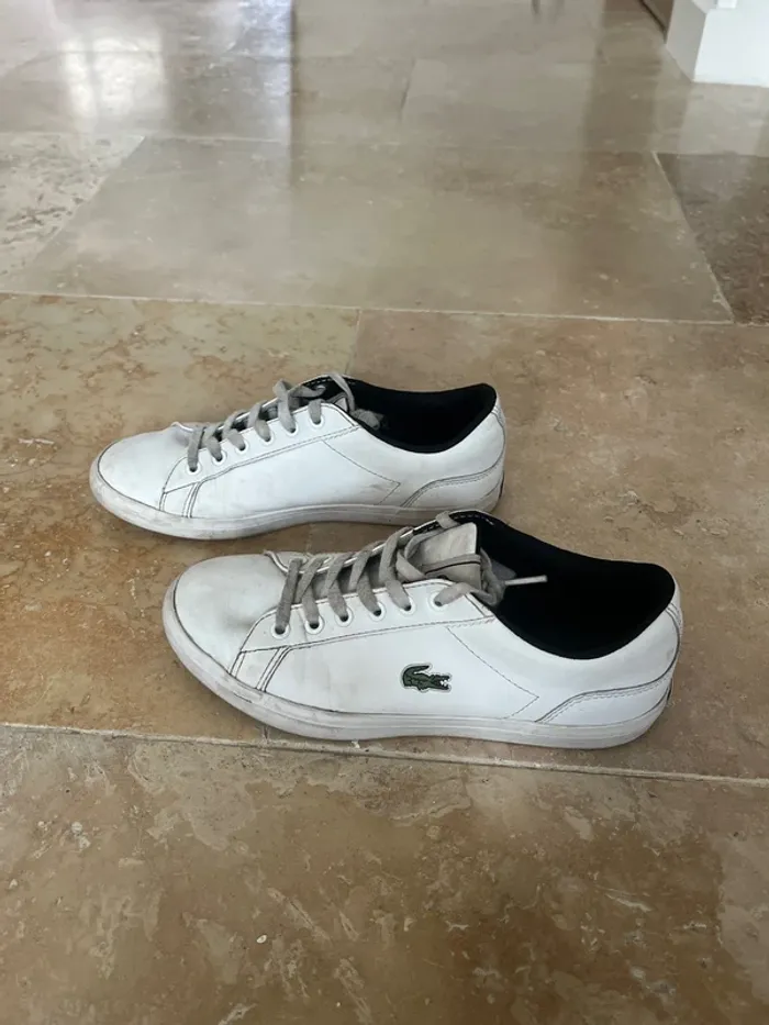 Paire de baskets Lacoste