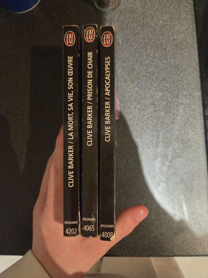 Lot de livre clive baker apocalypse prison de chair la mort la vie son oeuvre - photo numéro 3