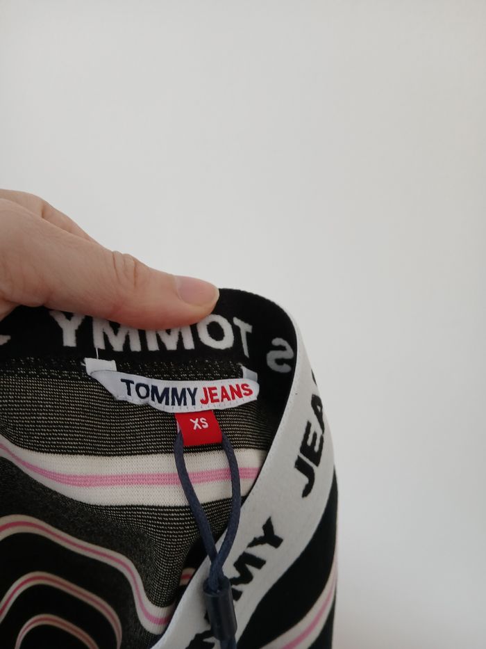Jupe Tommy jeans taille XS - photo numéro 2