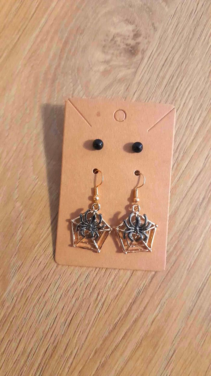 Boucles d'oreilles dorées Halloween toile d'araignée - photo numéro 2