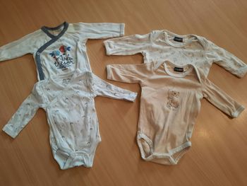 Lot vêtements 1 mois