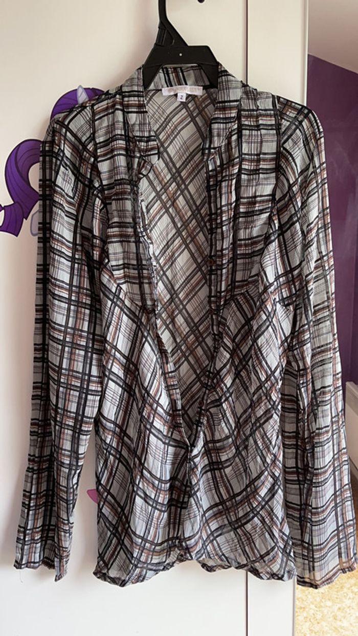 Jolie chemise en voile taille 38/40 - photo numéro 2