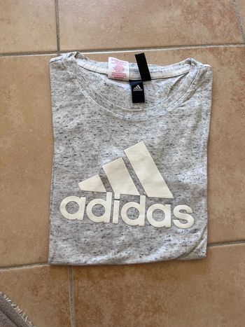 T-shirt adidas gris