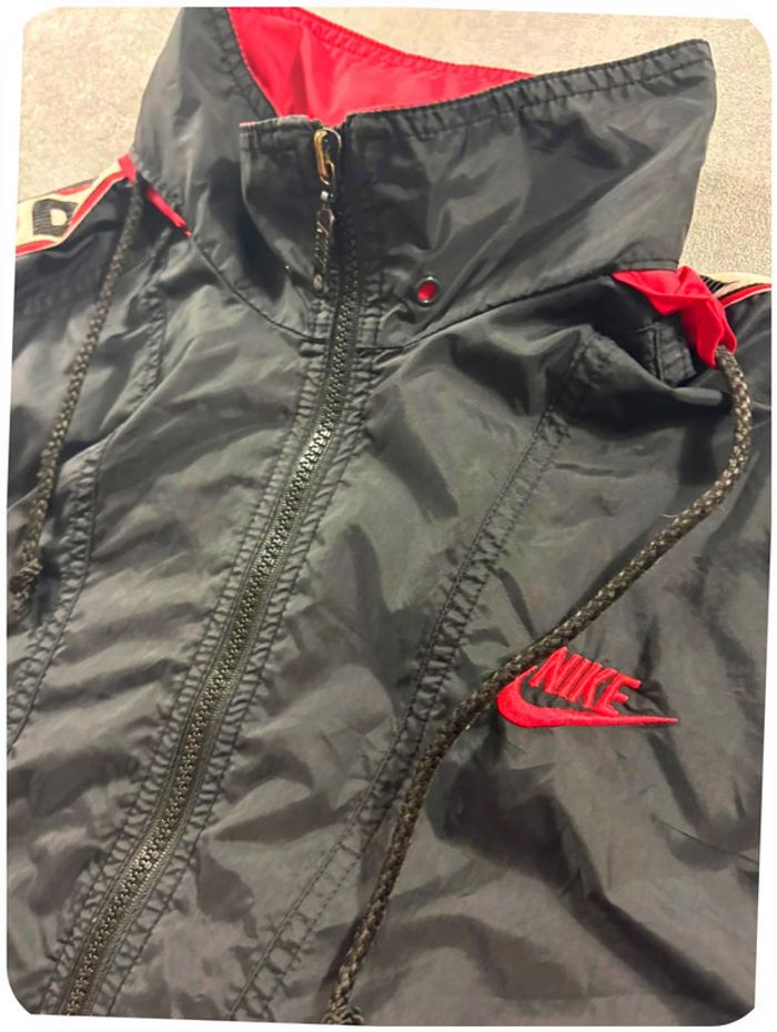 Veste zip Nike imperméable Vintage y2k noir et rouge Taille S - photo numéro 2