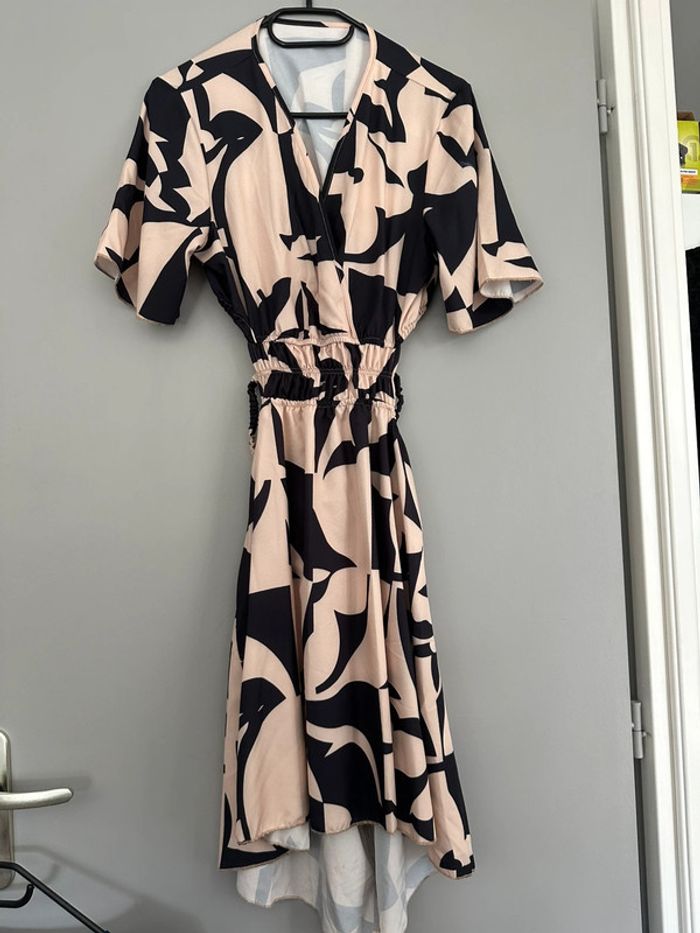 Petite robe dos mi-nu Shein taille M