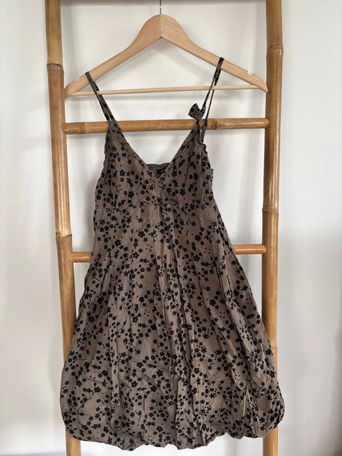 Robe à fleurs à bretelles taille 34