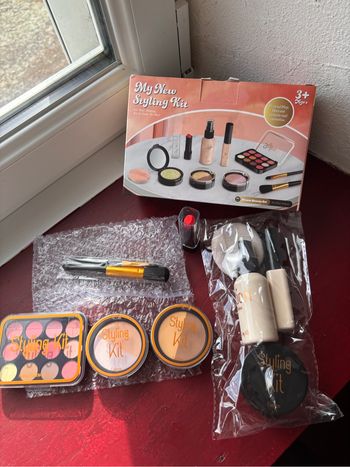 Jeu d’imitation FAUX maquillage pour enfant - Jouet enfant