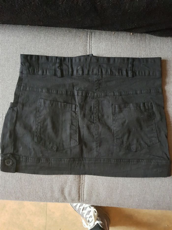 Jupe noir - photo numéro 2