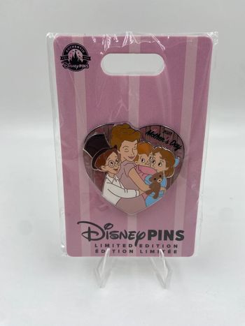 Pin's en édition limitée Peter Pan Fête des Mères 2023 de Disney Store