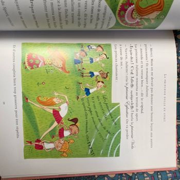 Grand livre 6 histoires de princesses pas comme les autres Rouge et Or - photo numéro 4