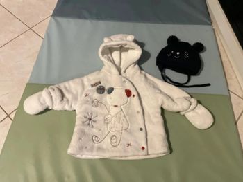 Manteau 3 mois, moufles et bonnet
