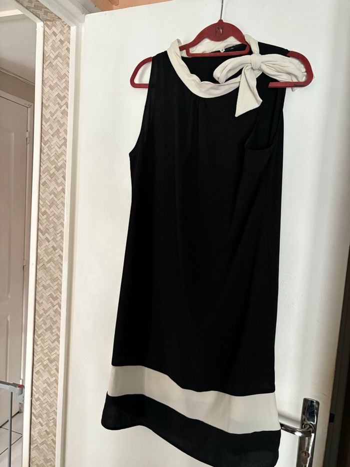 Robe de cocktail sans manche