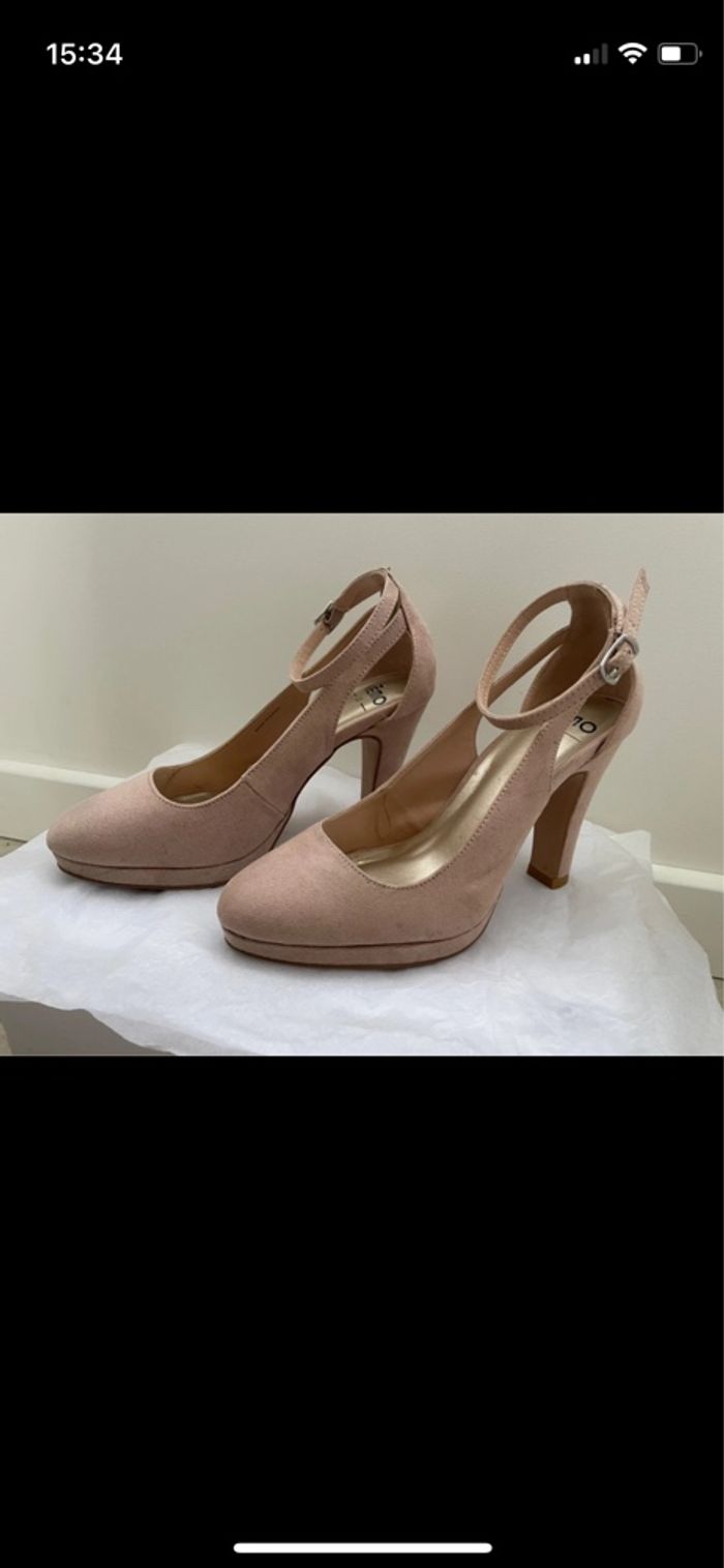 Chaussures à talon - photo numéro 2