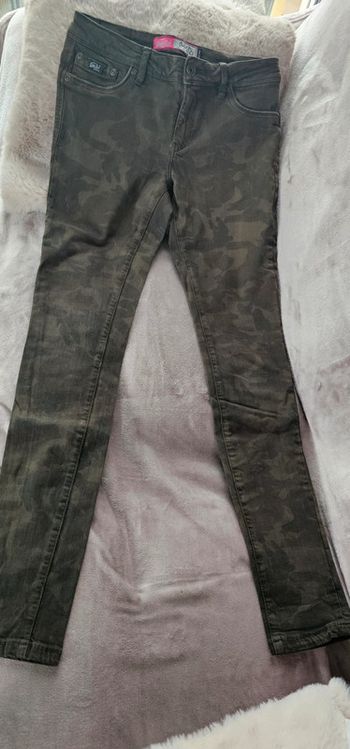 Pantalon militaire Superdry taille 38